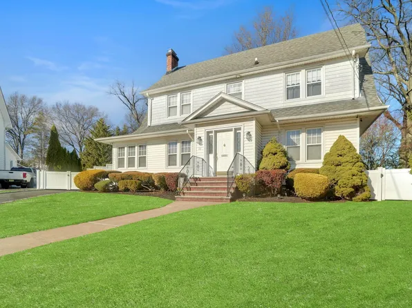 10 Lynn Ct, Rutherford, NJ 07070