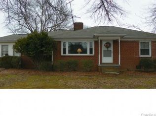 220 Hilltop Rd, Lincolnton, NC 28092