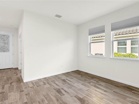 5th image of 10271 Bonavie Cove DR