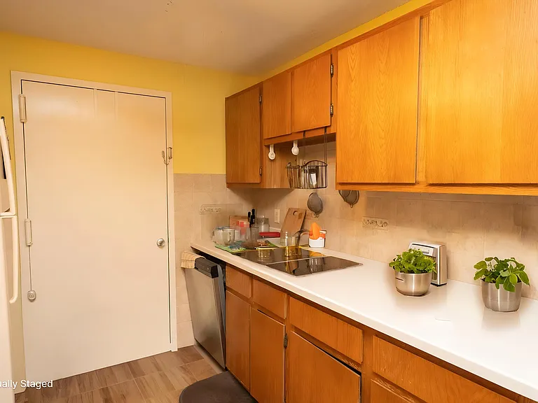 9 Silver Hill Ln #19 — Photo 4