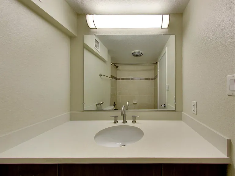 Panomar Luxury Apartments — Photo 29