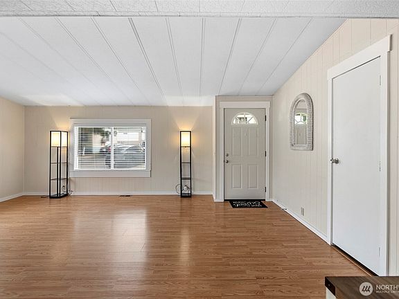3rd image of 700 NW Crosby #127