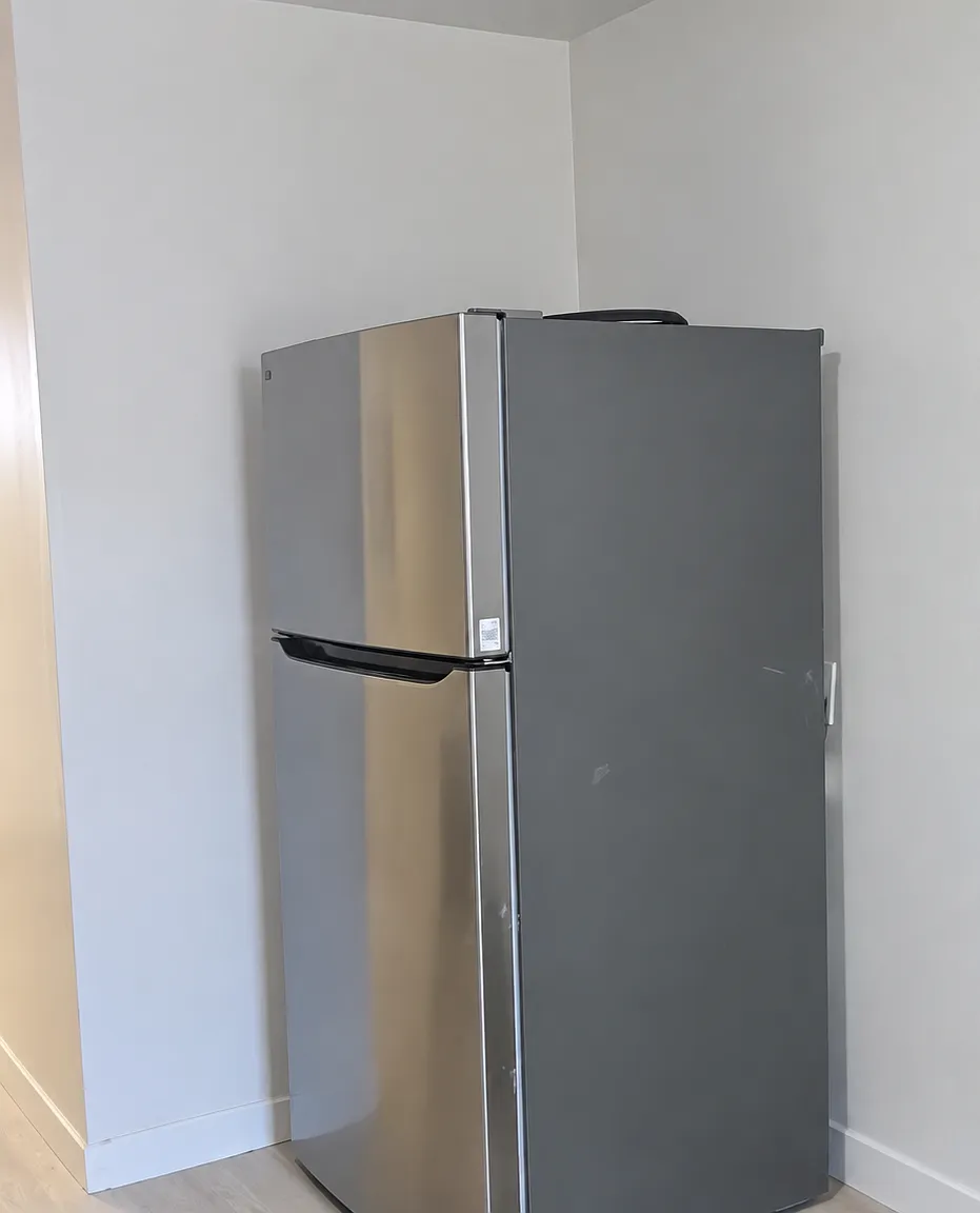 Studio, 550 sqft, $2,500 — Photo 3