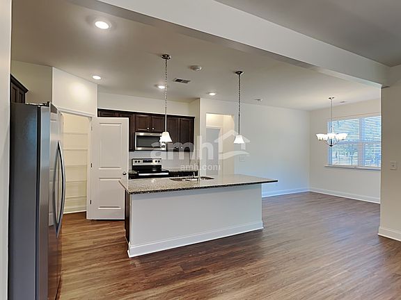 4th image of 6239 Bridlewood Ln