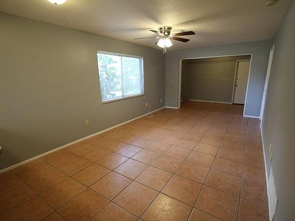 5th image of 857 Lyndhurst St APT A