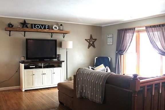 3rd image of 805 S Lamont Dr