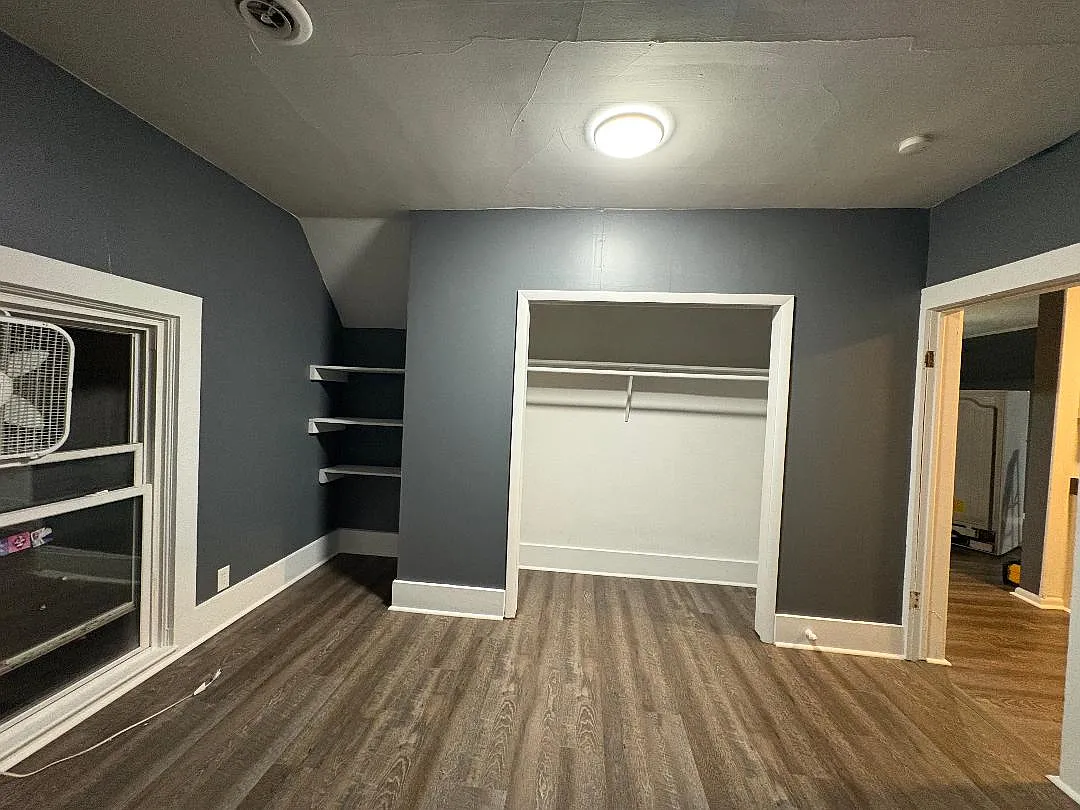 2 bed, 500 sqft, $800 — Photo 1