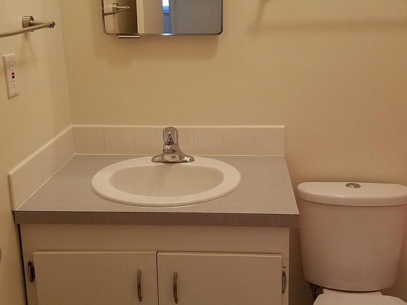 2nd image of 4826 1/2 California Ave SW APT C