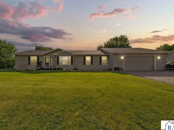 228 Plum Run, Le Sueur, MN 56058