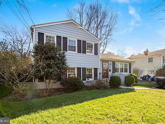 2nd image of 3810 Wexford Dr