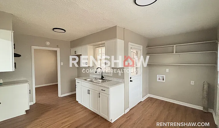 4807 Macon Rd — Photo 6