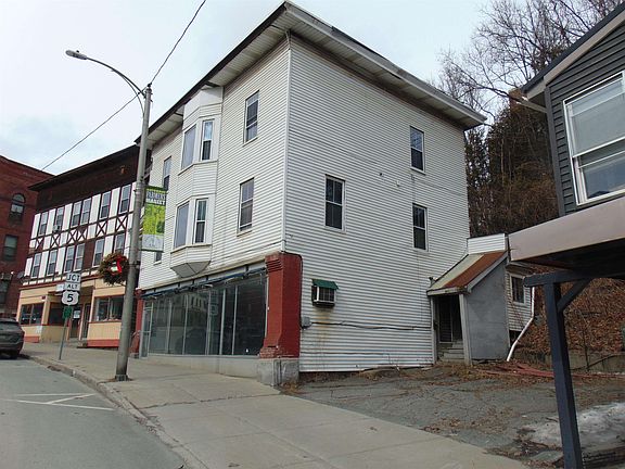 3rd image of 166 Eastern Avenue