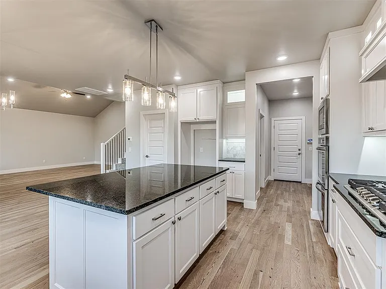 4308 Luke Ln — Photo 15