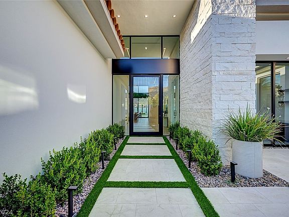 3rd image of 10 Cottonwood Canyon Ct