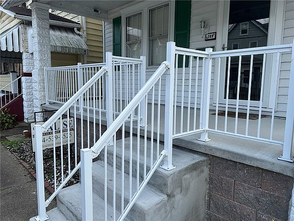 2nd image of 209 Gertrude St