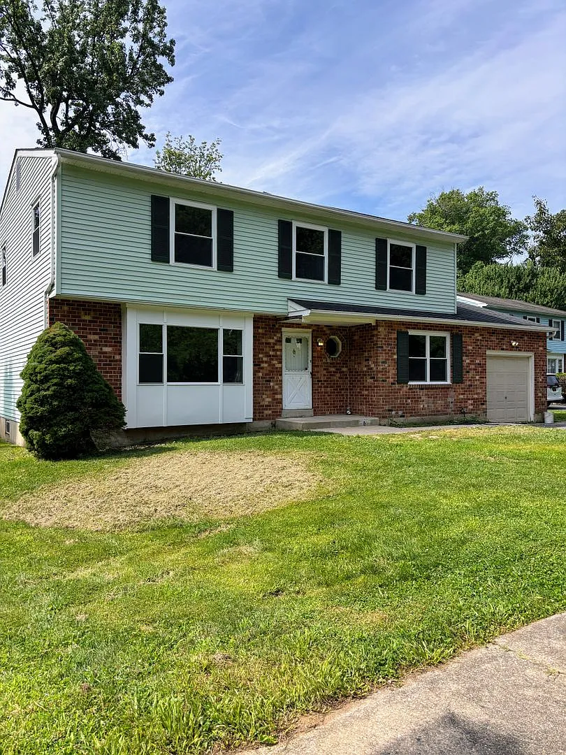 Remodeled 4bed/2Bth in Newark- Showing Sunday 9/6 9am-9:15am — Photo 2