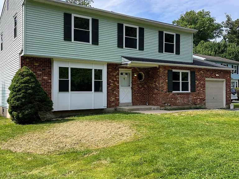 5 Firethorn Ct — Photo 2