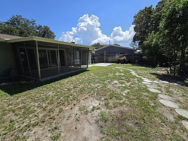2887 Bel Forest Dr — Photo 23