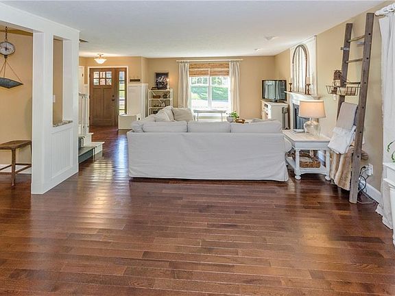 5th image of 8409 Carefree Cir