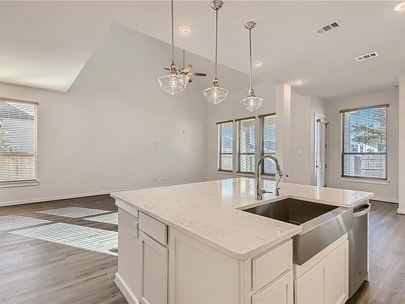 5th image of 4504 Post Loop