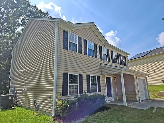 2nd image of 4 Flatford Ct