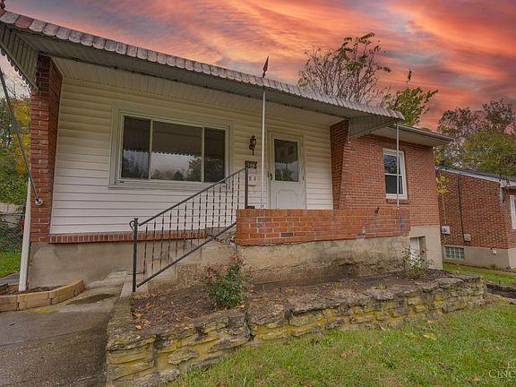 2nd image of 8622 Wicklow Ave