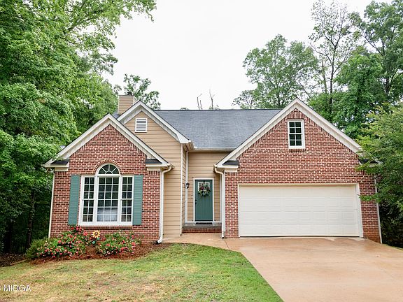 2nd image of 485 Ashville Dr
