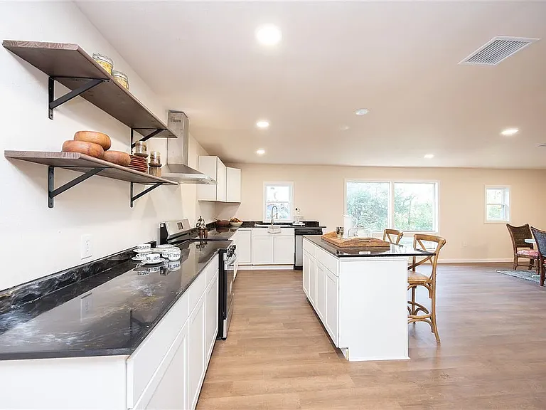 7359 E Lake Rd — Photo 5