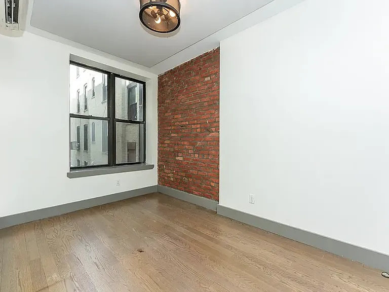 1649 Summerfield St #2A — Photo 7