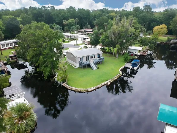 24831 Claire Cir, Astor, FL 32102