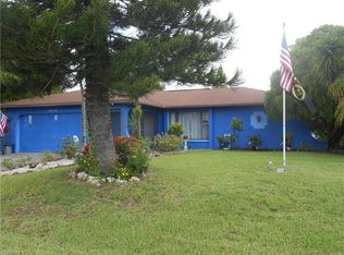 2203 SE 6th Ln, Cape Coral, FL 33990