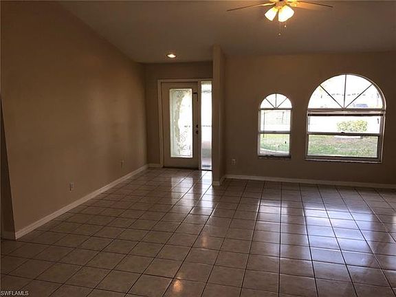 4th image of 520 SW 25th Ter