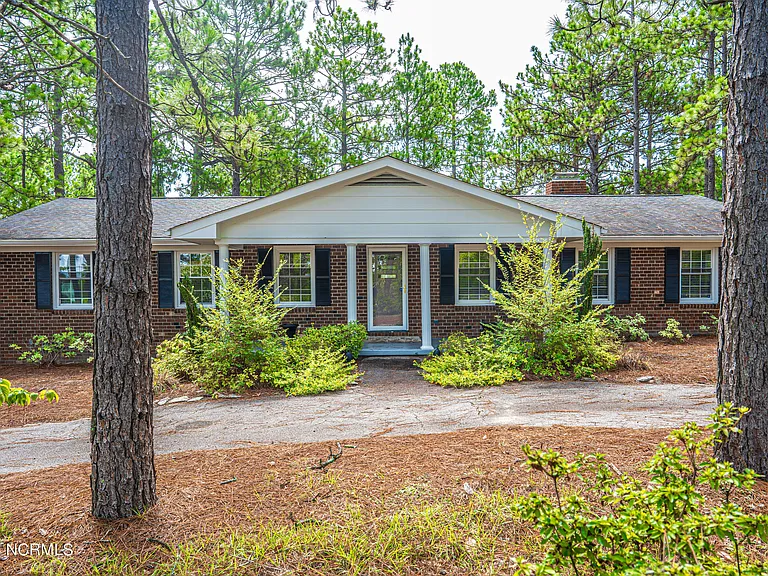 635 Pee Dee Rd — Photo 2