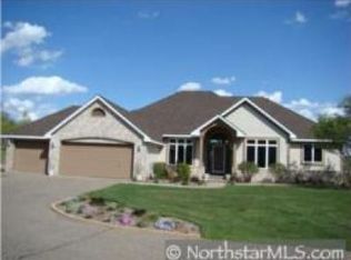 2425 96th St E, Inver Grove Heights, MN 55077