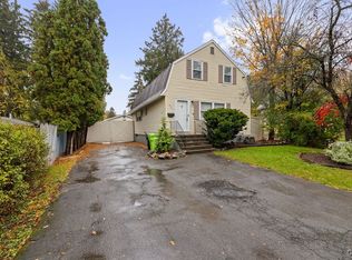 907 E Molloy Rd, Syracuse, NY 13211