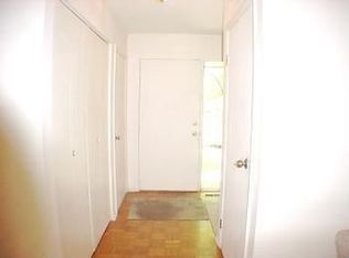 2496 Smith St, Rolling Meadows, IL 60008