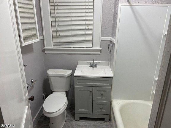3rd image of 153 Willowdale Ave #2