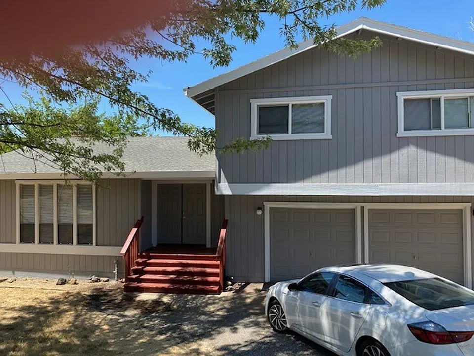 11212 Torrey Pines Dr