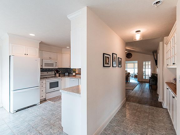 4th image of 91 Southpointe Drive #91