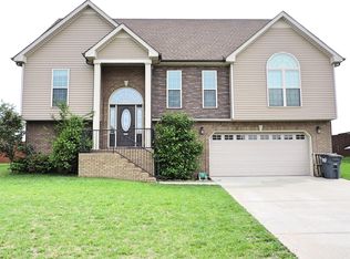 1710 Cabana Dr, Clarksville, TN 37042