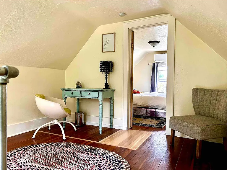 E Florence St — Photo 6