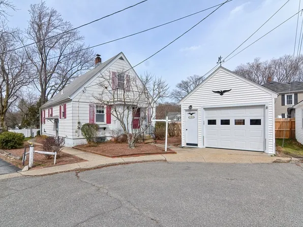 30 Fair St, Uxbridge, MA 01569