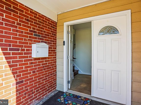 3rd image of 12911 Margot Dr