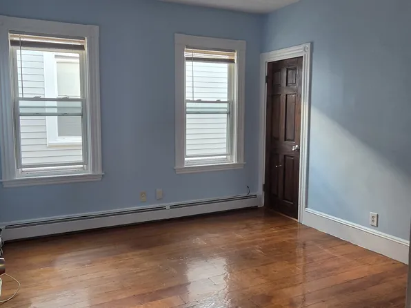 5 Greenmount St #3, Dorchester, MA 02125