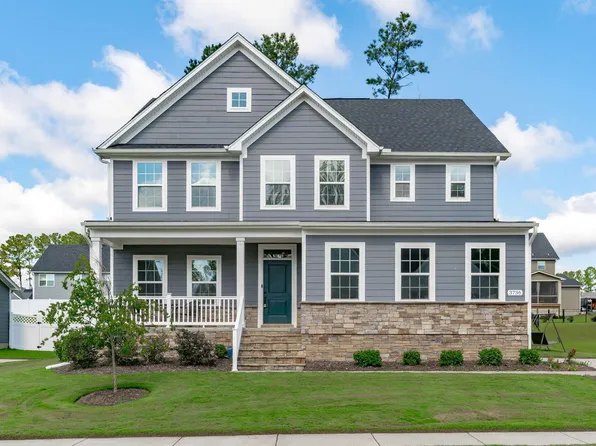 3736 Shires Edge Dr, New Hill, NC 27562