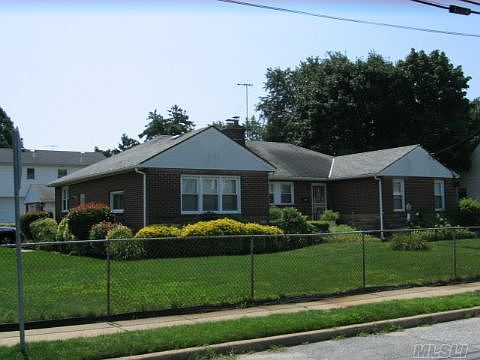 1st image of 812 Hempstead Blvd