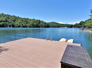 1120 Vess Owen Rd, Tuckasegee, NC 28783