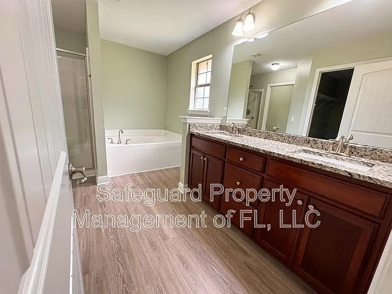 9615 Laramie Dr — Photo 10