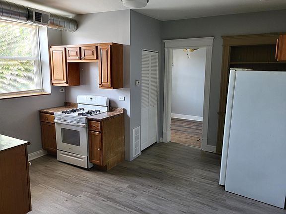 4th image of 3234 W 23rd St Unit 204