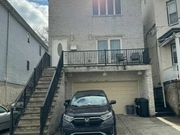 86 West 16th Street image 1 of 20